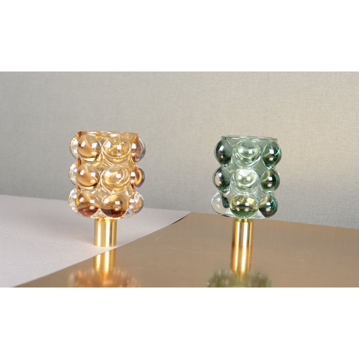 Set of 2 candlesticks, yellow and green bubbles