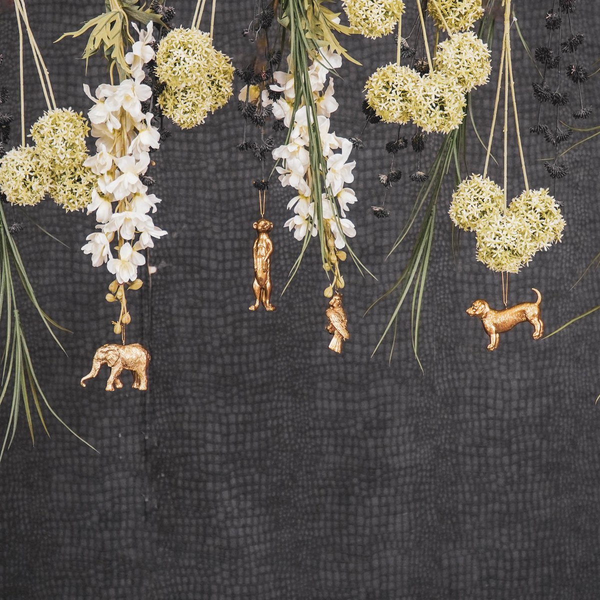 Ornament pendant - Polyresin - Gold - Elephant - 9.5x6.5x4cm