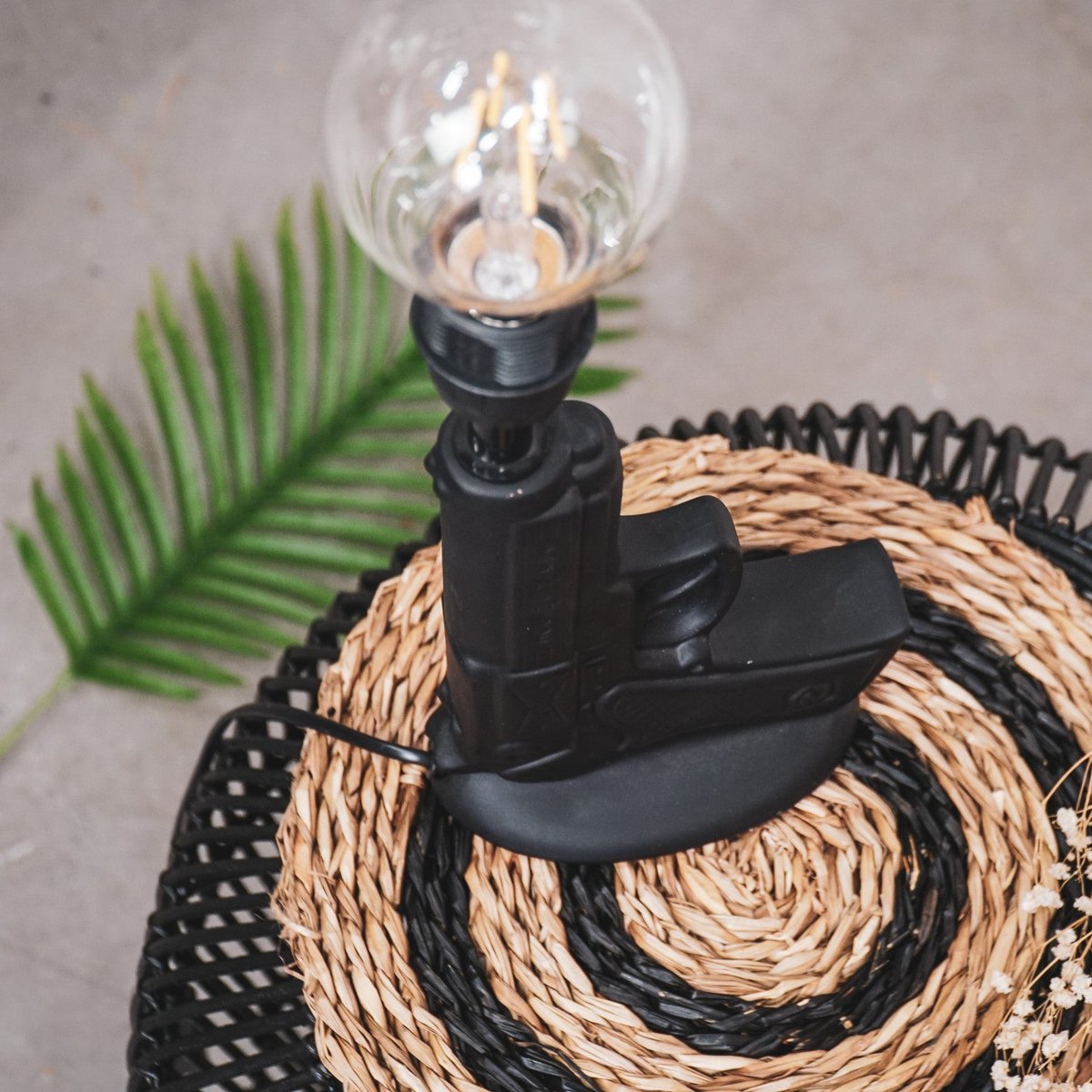 Table lamp - Gun