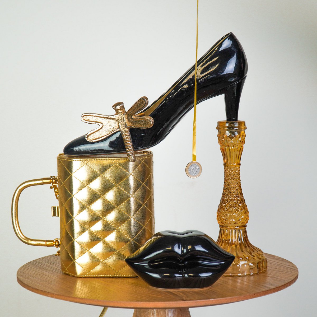 Ornament - Spaarpot - Lip - Keramiek - Zwart -15x8x8cm