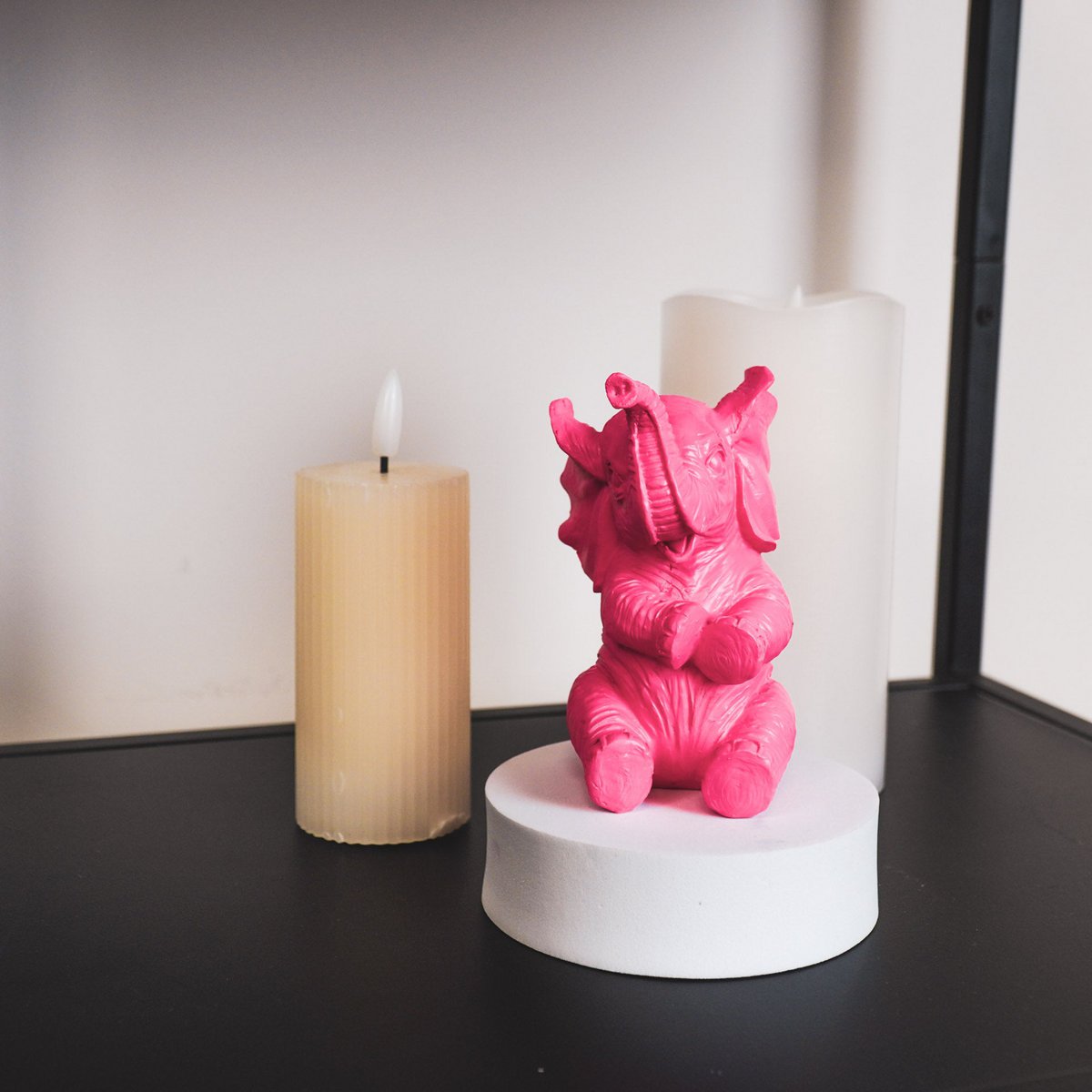 Ornament - Olifant - Polyresin - Roze - 7x7x11cm
