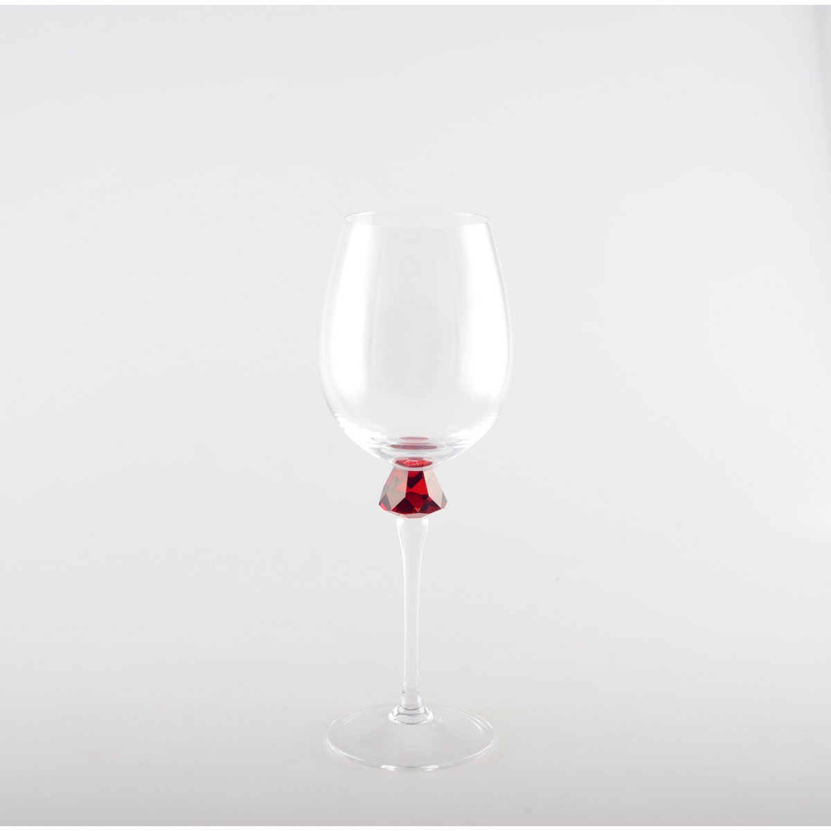 Set of 4 Wine Glasses with Diamond Stem