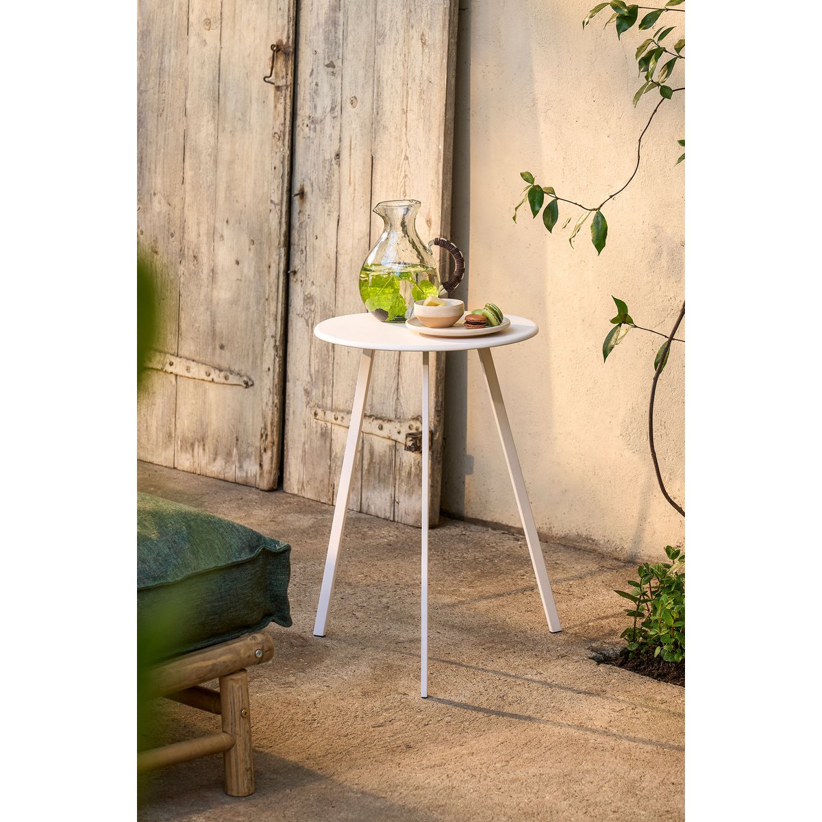 Seatle side table outside - H58 x Ø38 cm - Metal - White