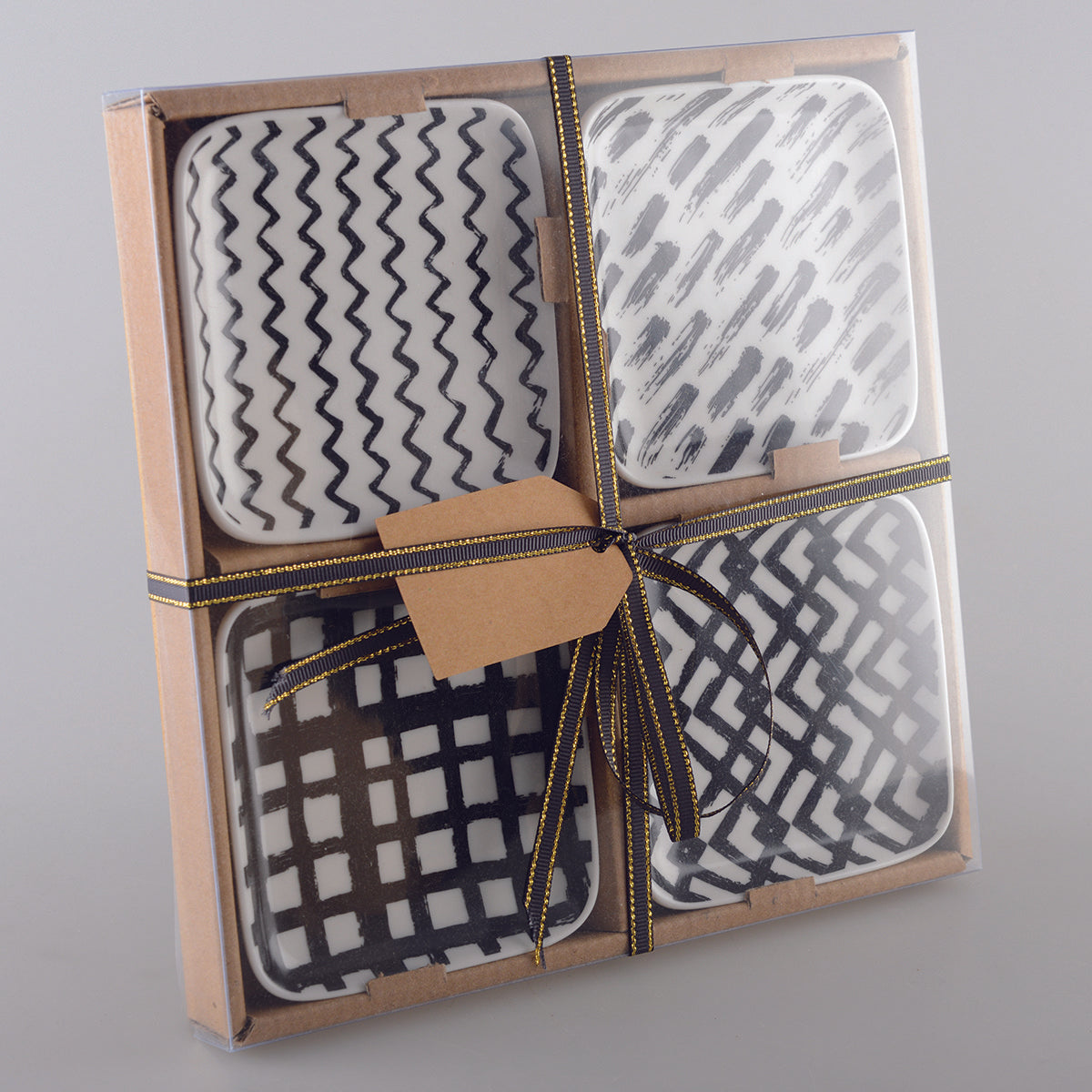 Zwart -witte schaaltjes 9,5 cm - set van 4