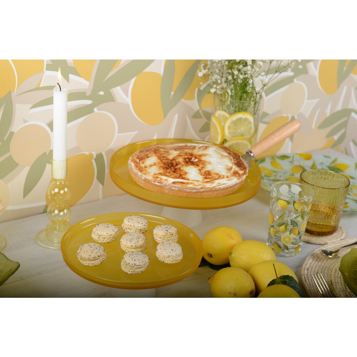 28 cm wit -ON -White Cake Dish -citroen