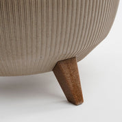 Doppio Flowerpot on Legs - H21 x Ø40 cm - Polypropylene - FSC Mix - Taupe
