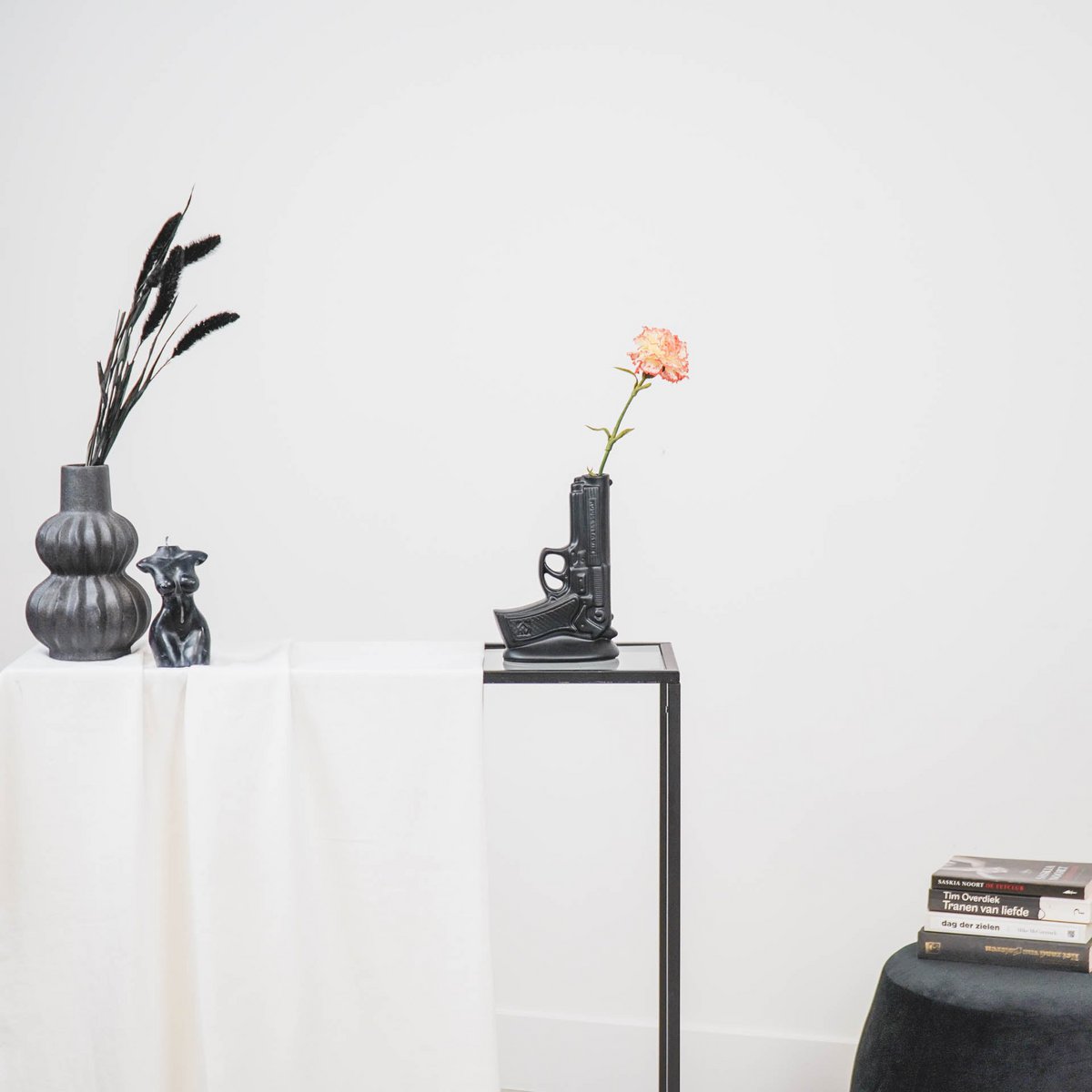 Vase - Pistol - Ceramic - Black - 15x9x23cm