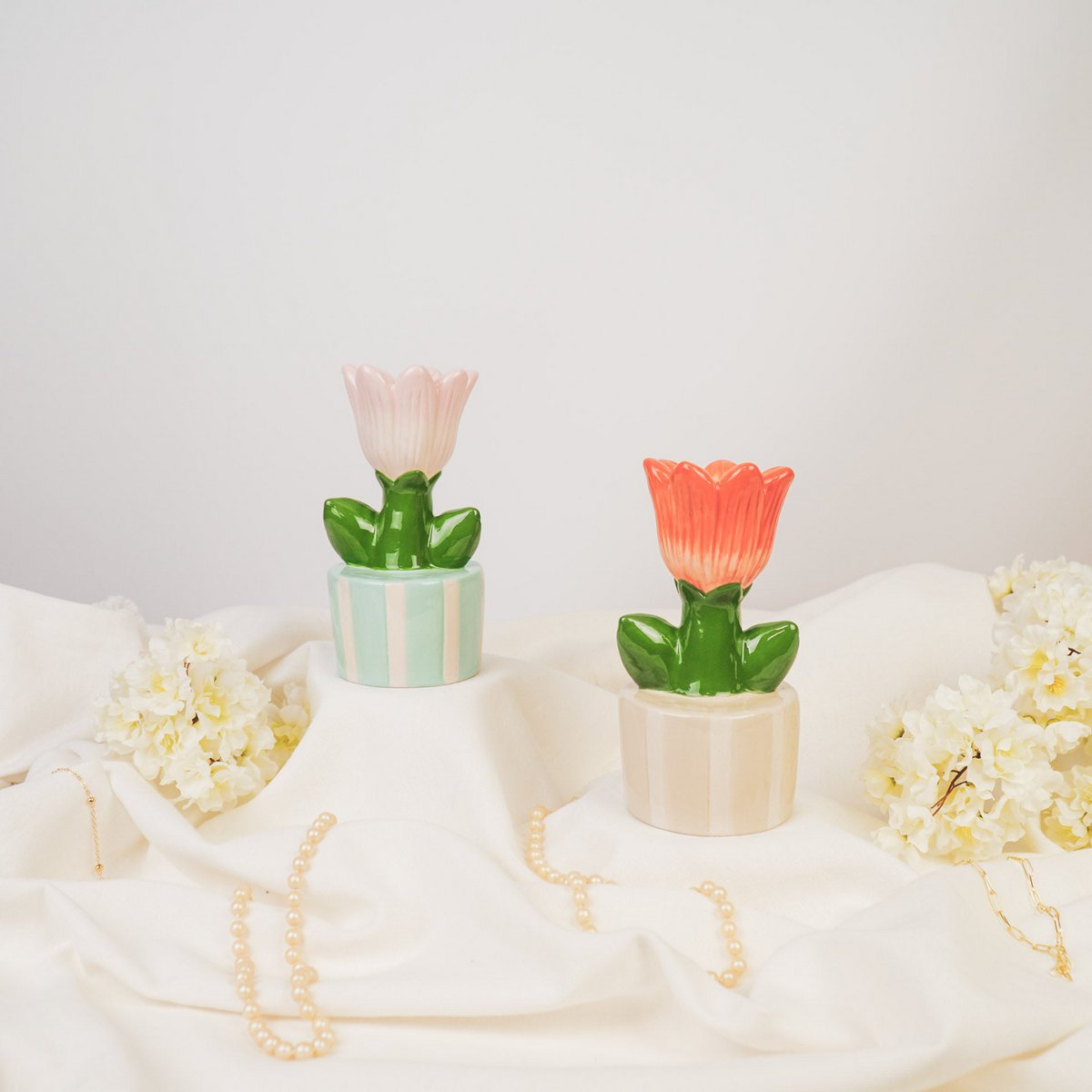 Candle holder - Tulip - stoneware sand/orange - 9x8.5x17.5 cm
