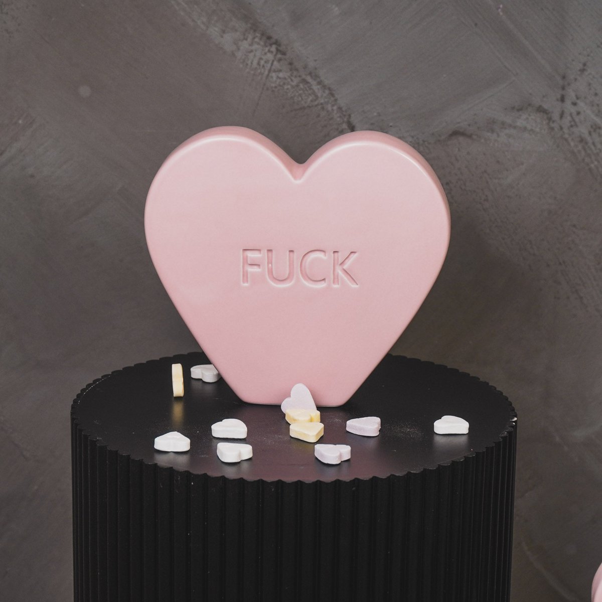 Ornament- Candy Heart 'FUCK'- Lichtroze- 20x4x18,5cm