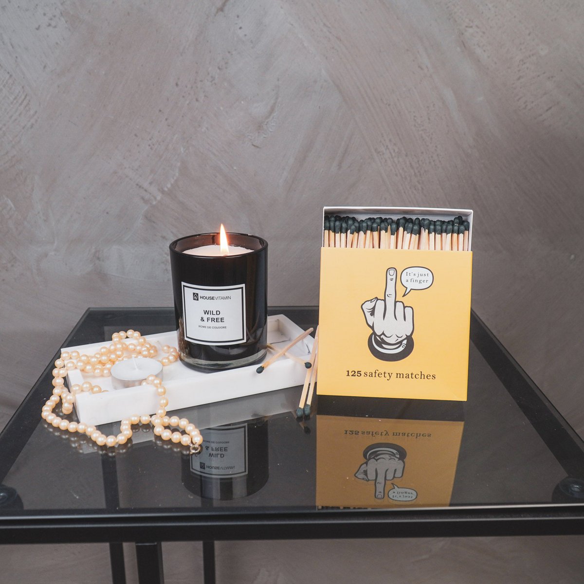 Matchbox - Lucifer Box Middelvinger - Geel - 11x11x3cm