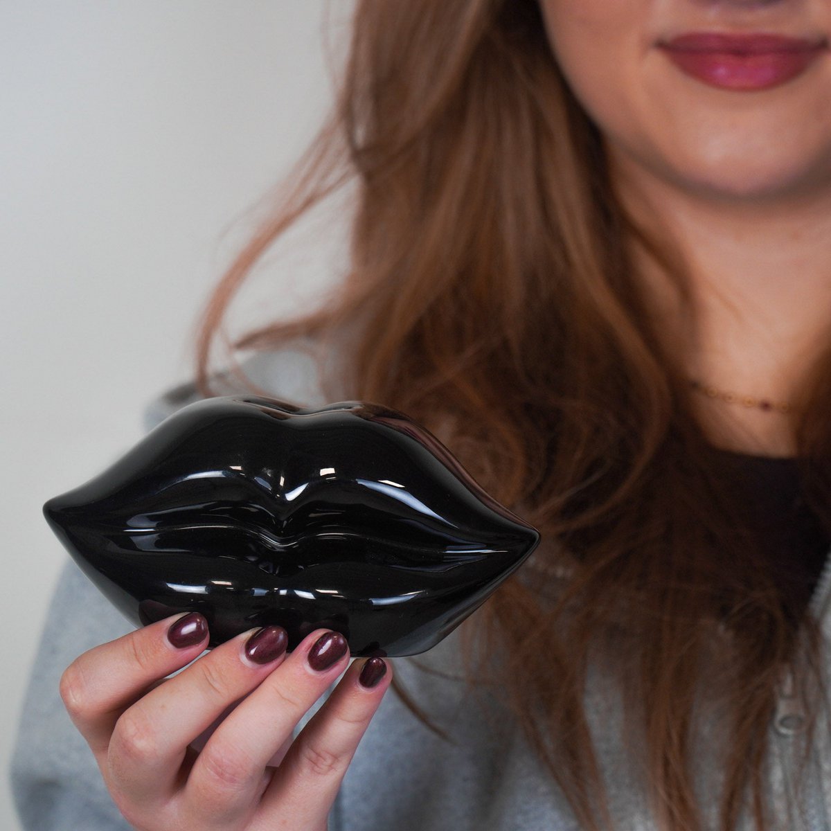 Ornament - Spaarpot - Lip - Keramiek - Zwart -15x8x8cm