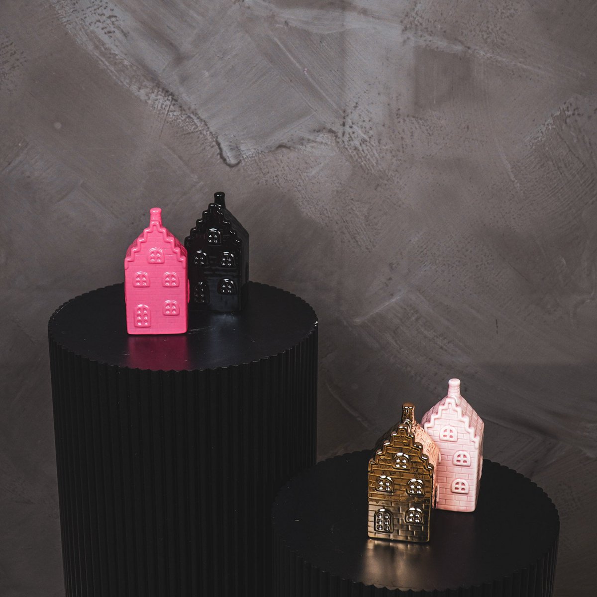 Ornament - Spaarpot - Huis - Keramiek - Zwart -7x7x13cm