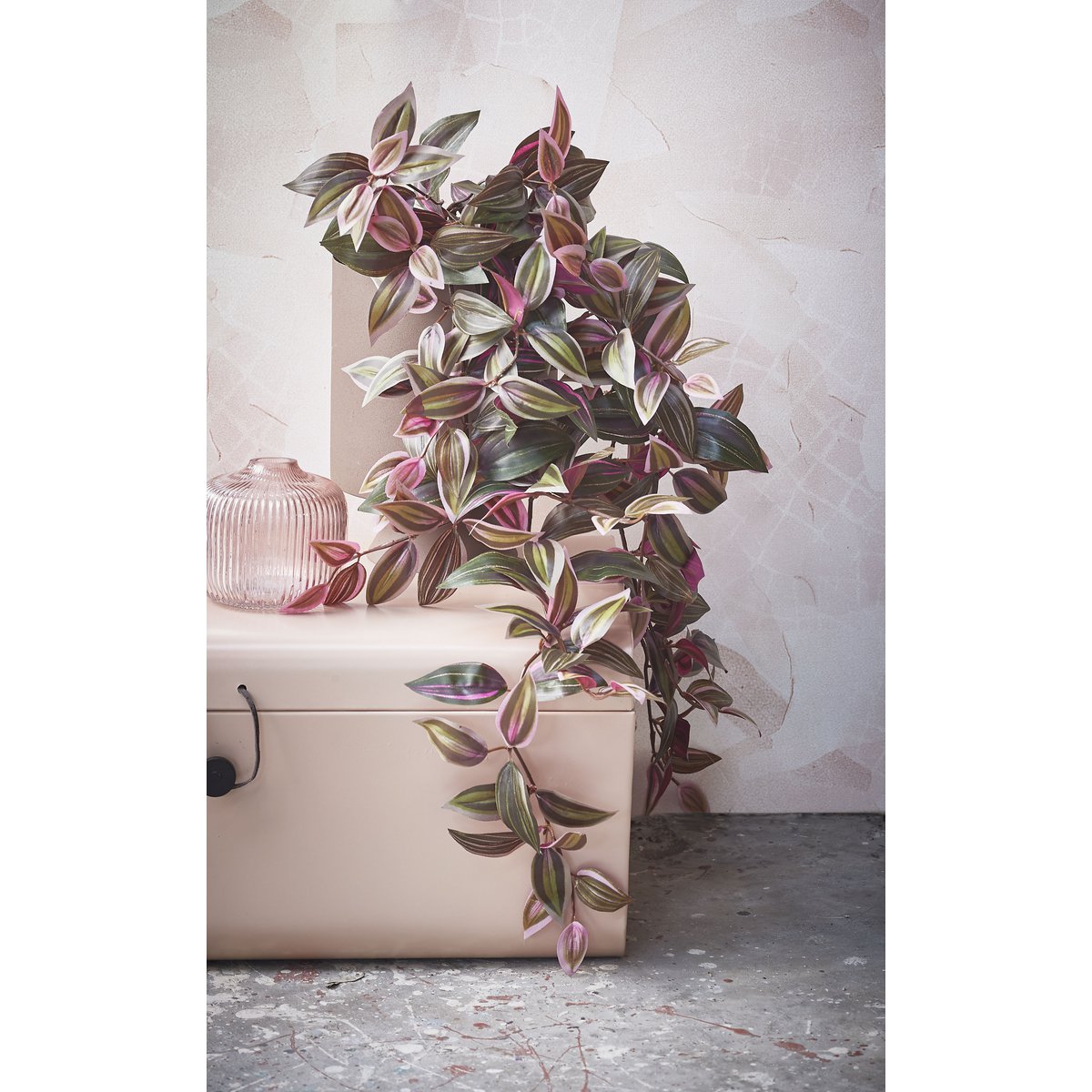 Tradescantia Künstliche Hängepflanze - L15 x B20 x H54 cm - Bordeaux