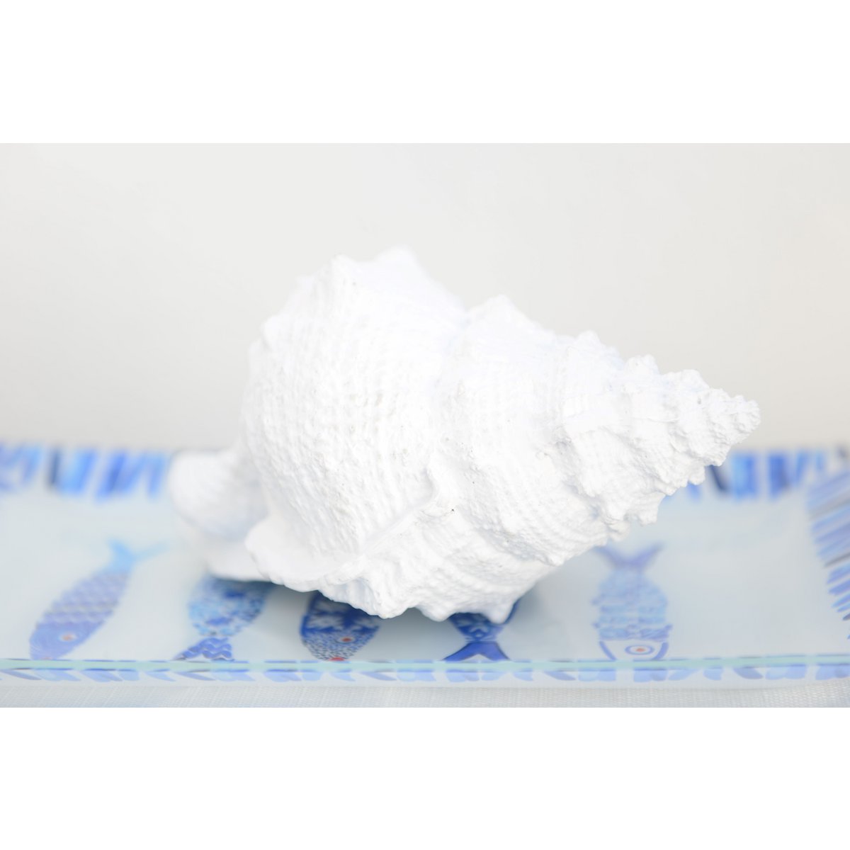 Decorative white polyresin bowl 25x17x13cm