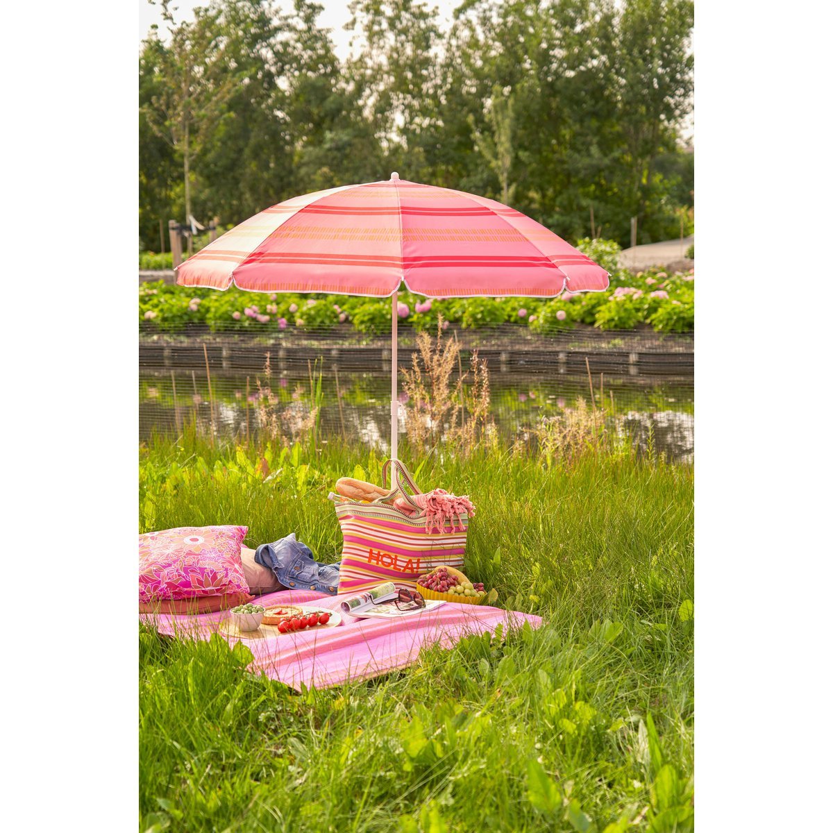 Parasol de plage à rayures - H180 x Ø160 cm - rose clair