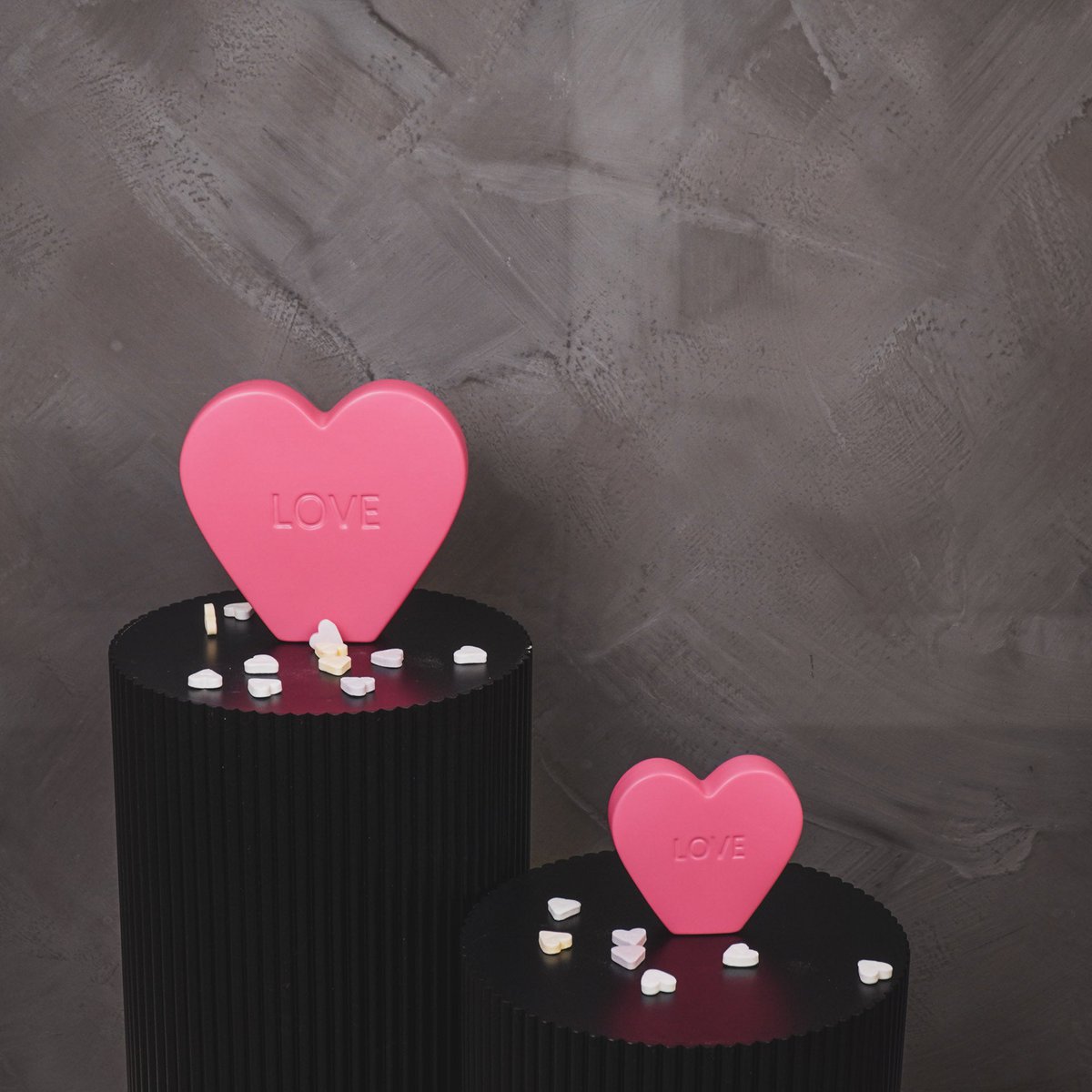 Ornament - Candy Heart 'LOVE' - Neonrosa - 20x4x18,5cm