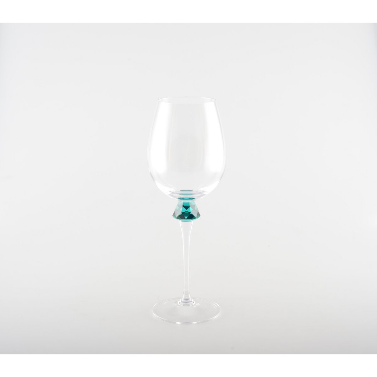 Set of 4 Wine Glasses with Diamond Stem