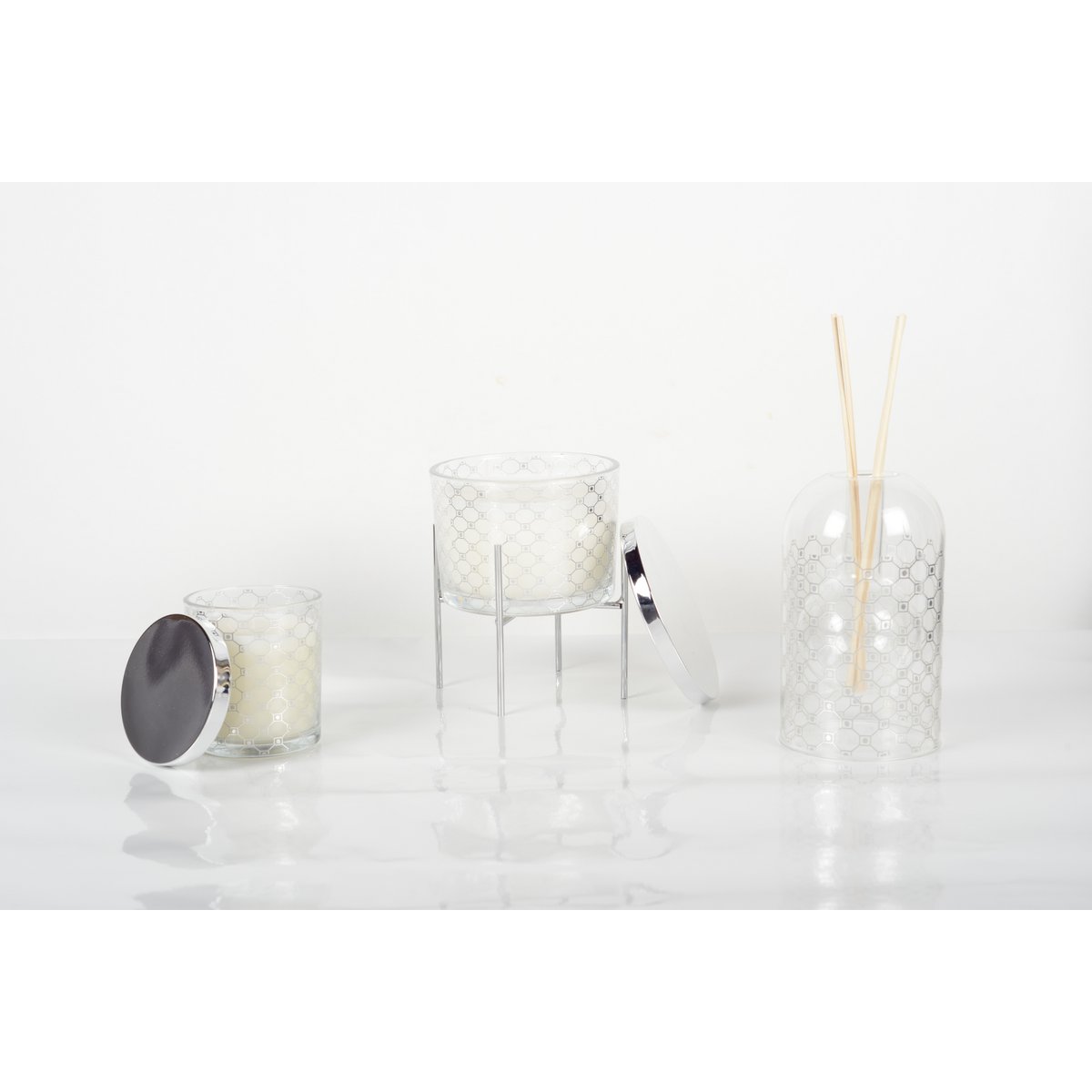 Silver Musk Candle with Lid