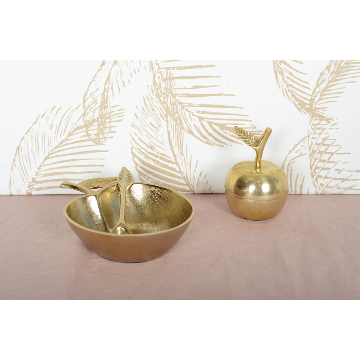 Apple-shaped Golden Box 7.5x7.5x11cm