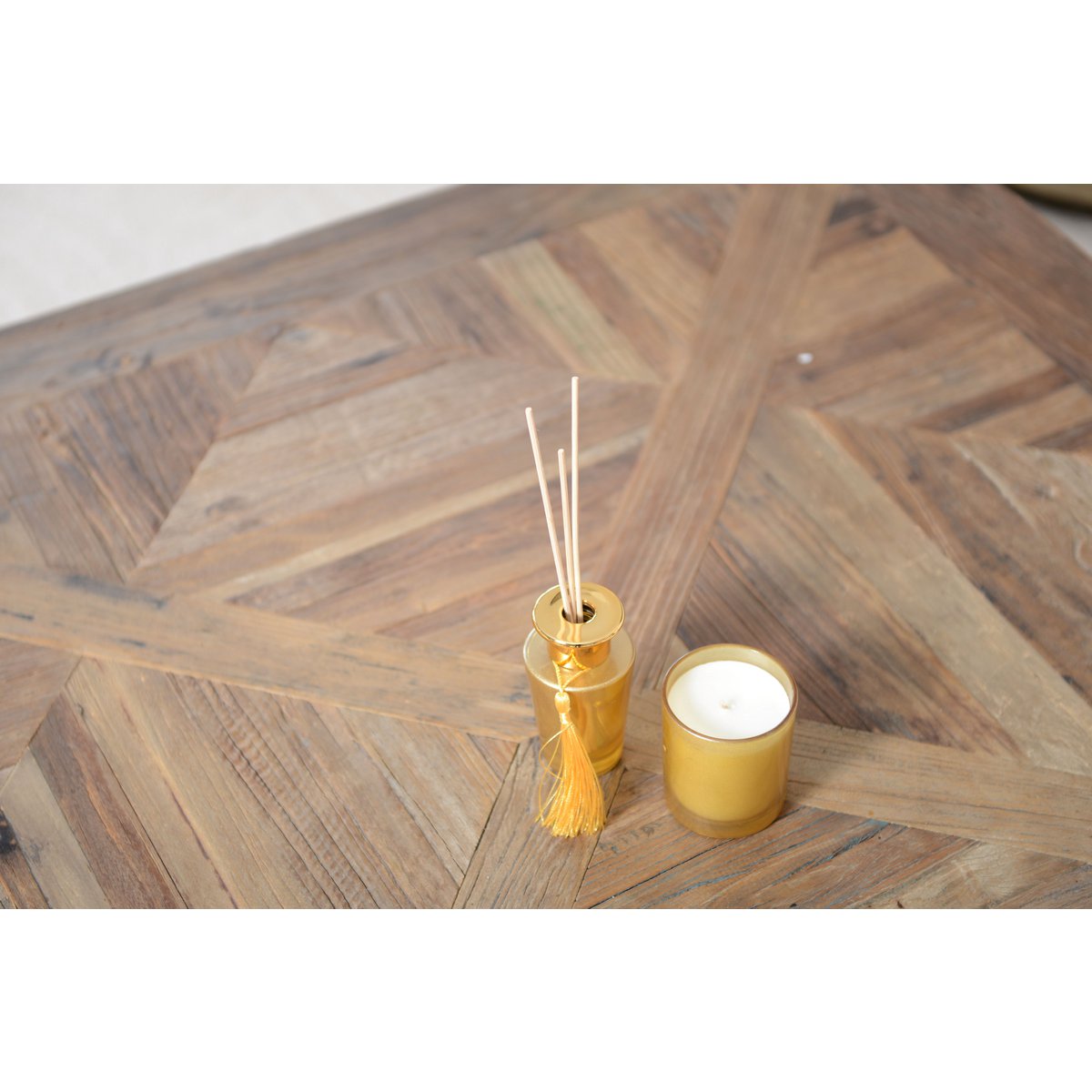 Gold Vanilla-Scented Candle, 7x7x8cm 