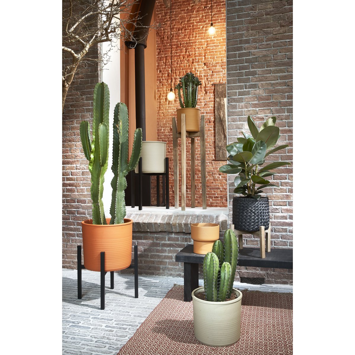 Ascot Plant Stand XL - L46 x W46 x H40 cm - Metal - Black