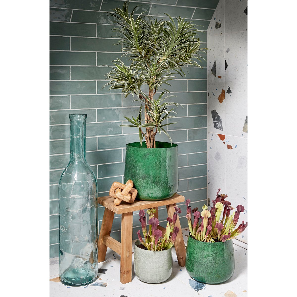 Bold Wooden Stool - L38 x W29 x H34 cm - Recycled Wood - Brown