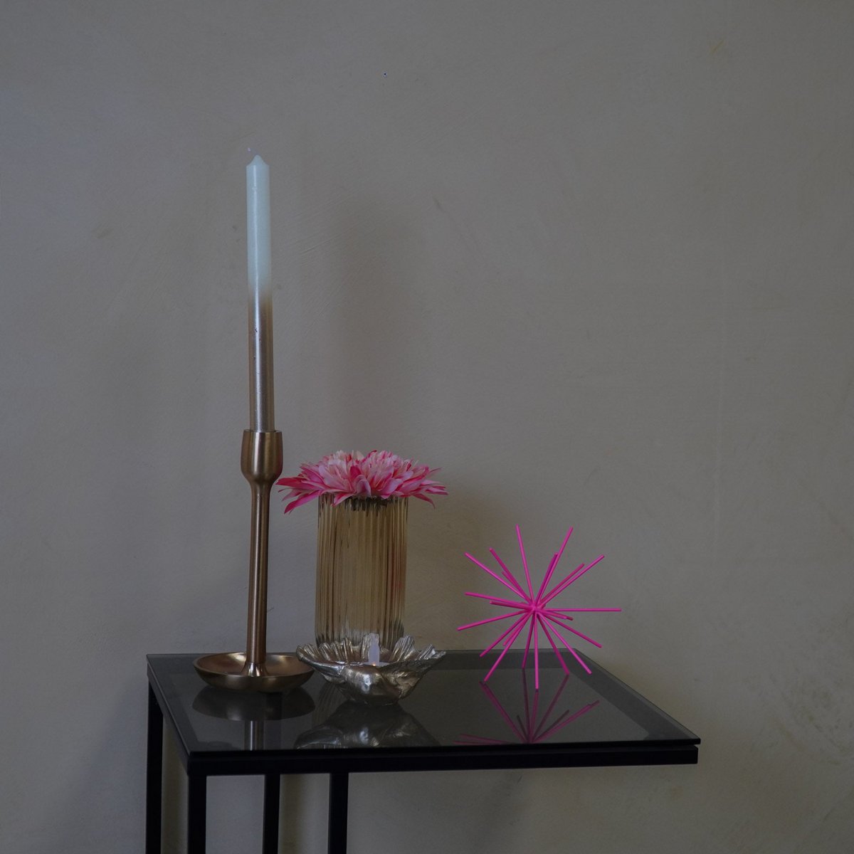 Ornament - Vuurwerk - Metaal - Neon Roze - 15x15x15cm