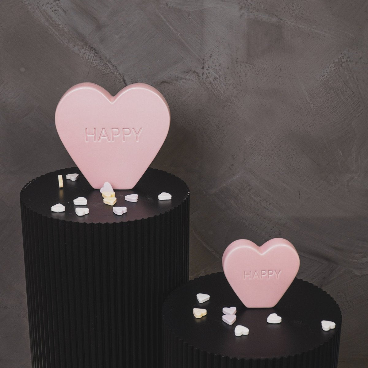 Ornament- Snoephart 'HAPPY'- Lichtroze- 13x4x11,5cm