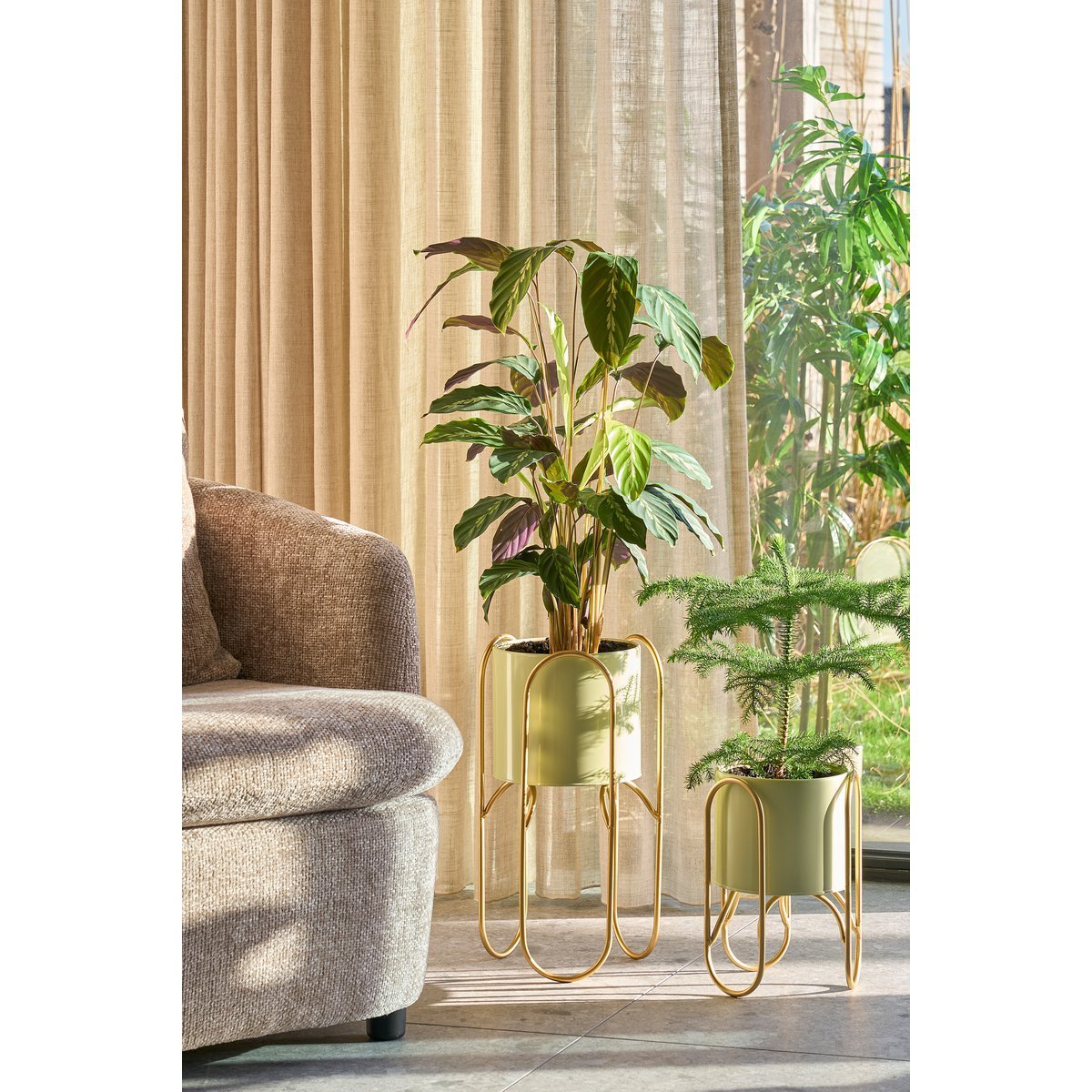 Danube flowerpot on Standard - Set of 2 - Metal - H45 x Ø23 cm - Light green, Gold