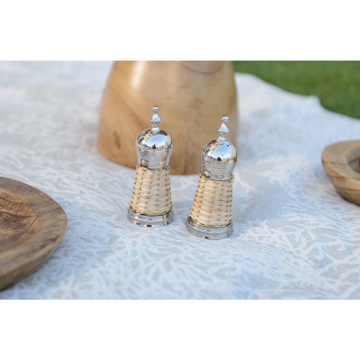 Beige wicker salt and pepper shaker