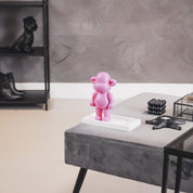Ornament - aap -beeldje 'de legende'- Polyresin - Rosa - 11x7x19cm