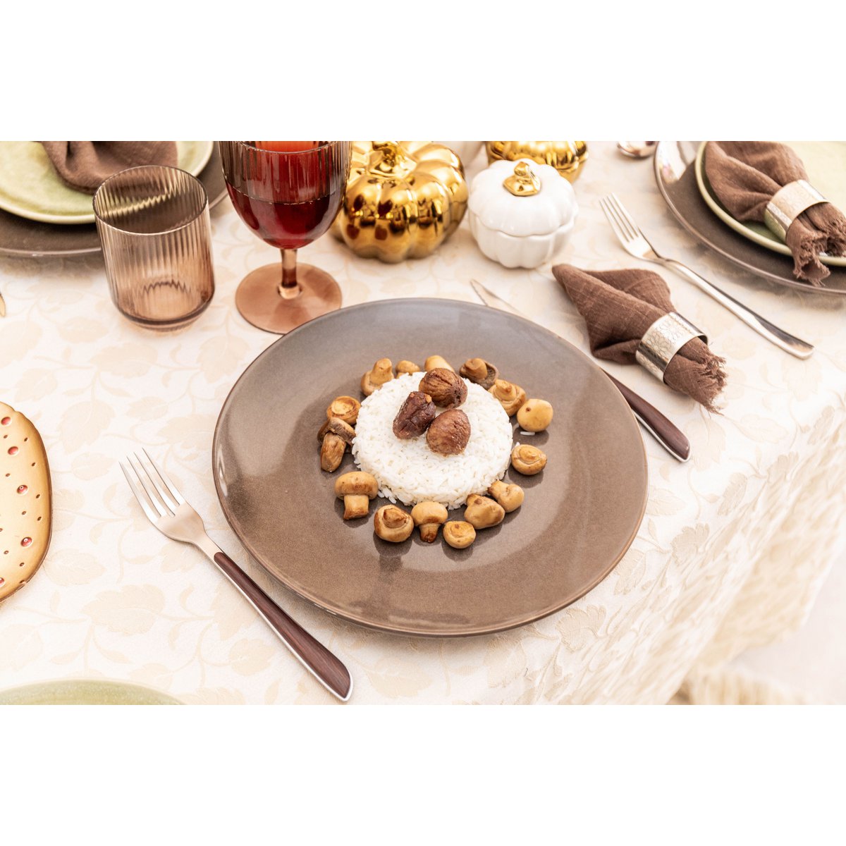 24-Piece Shiny Silver Cutlery Set with Wooden Handles