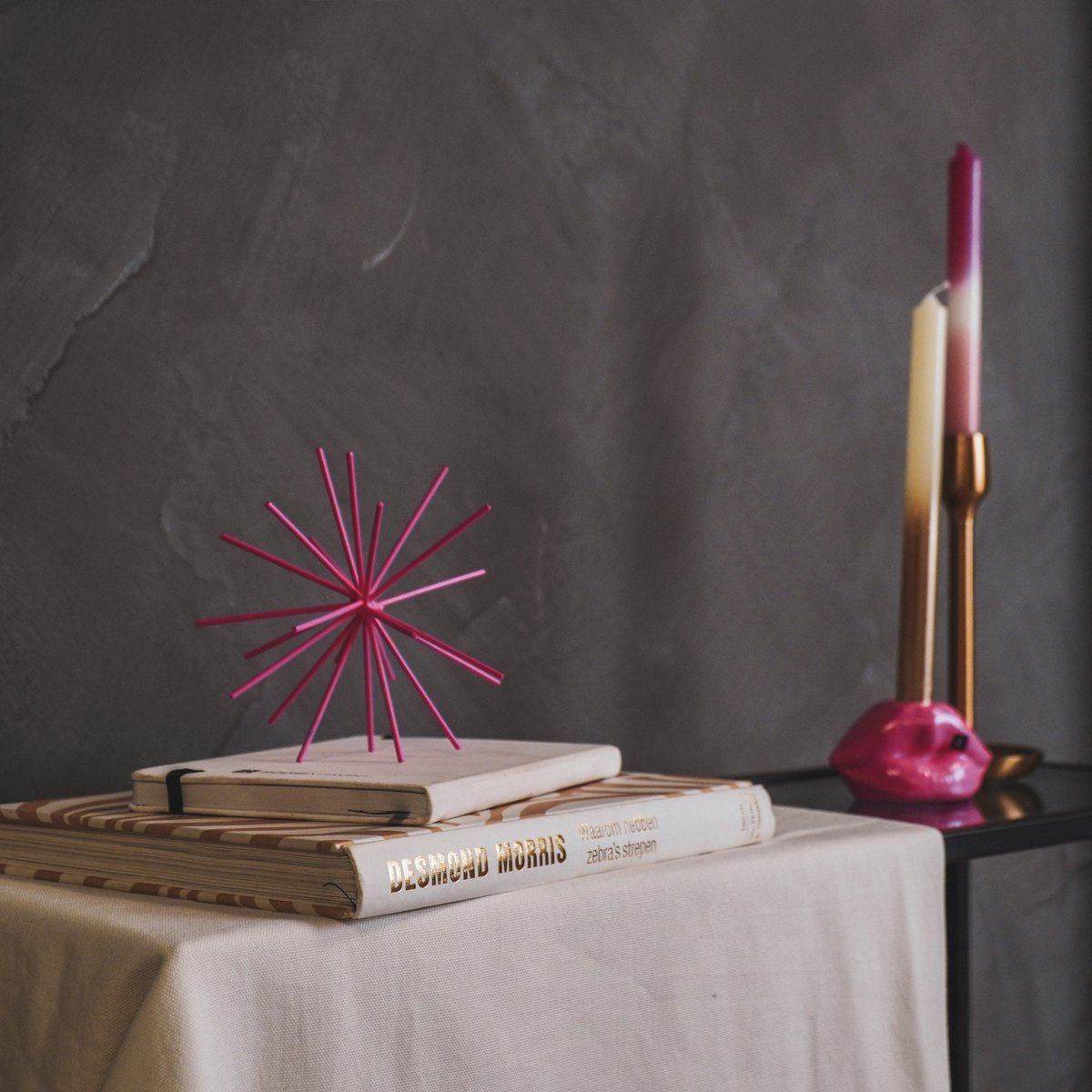 Ornament - Vuurwerk - Metaal - Neon Roze - 15x15x15cm