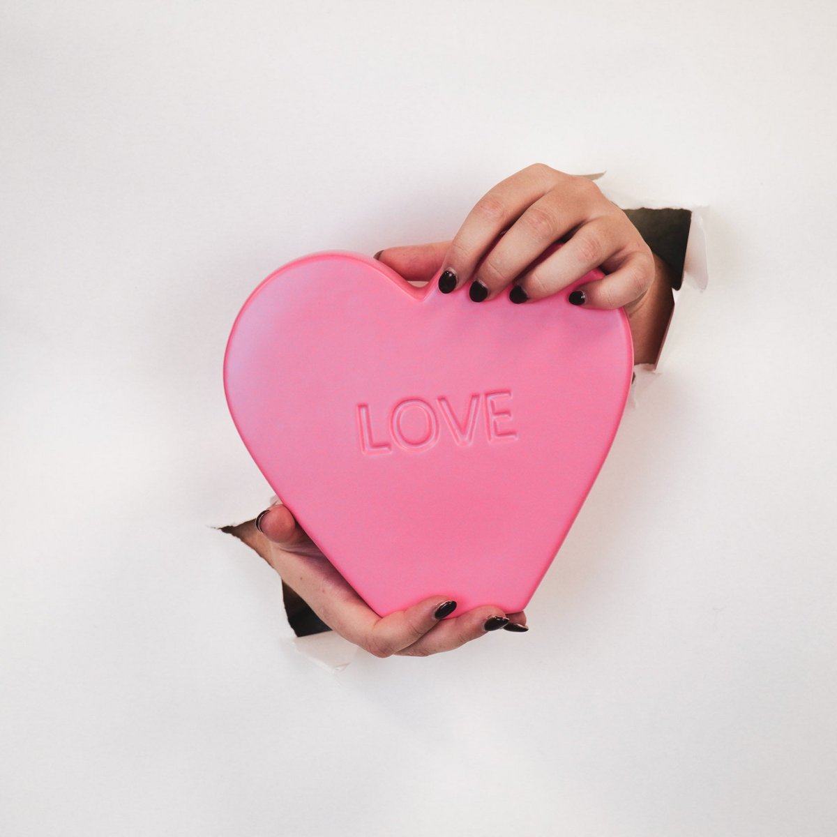 Ornament - Candy Heart 'LOVE' - Neonrosa - 20x4x18,5cm