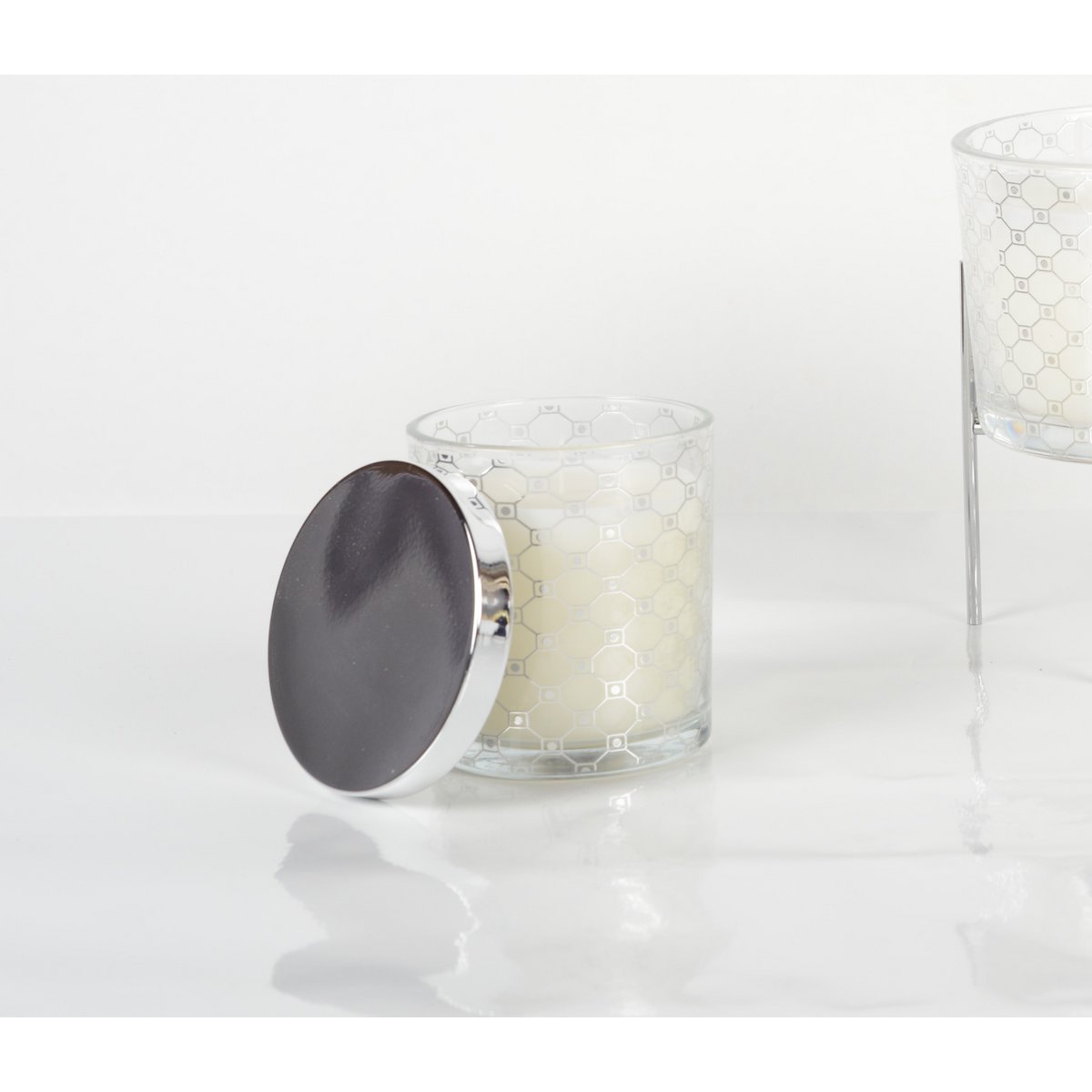 Silver Musk Candle with Lid